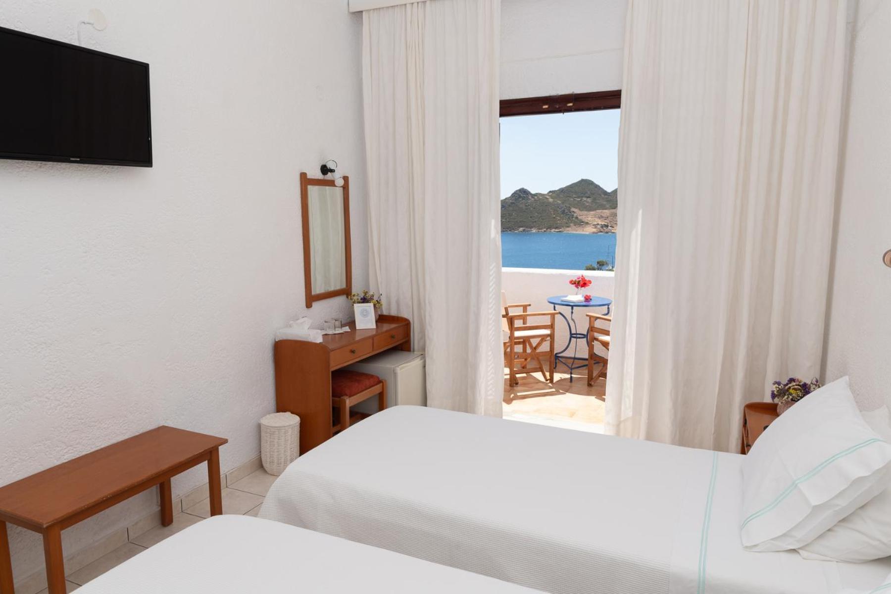 Golden Sun Hotel Patmos Extérieur photo