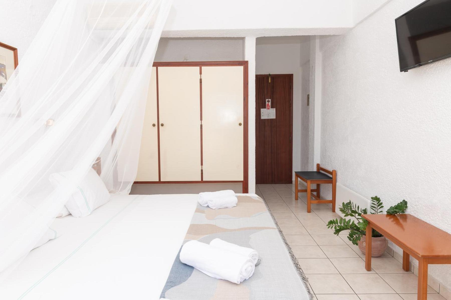 Golden Sun Hotel Patmos Extérieur photo